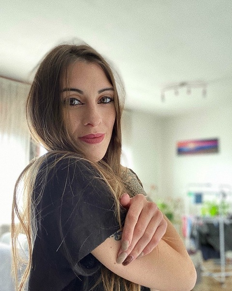Header of elenabena