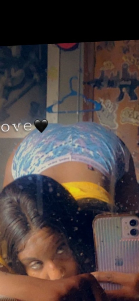 Header of luvmewet