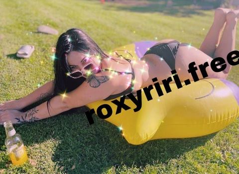 Header of roxyriri.free