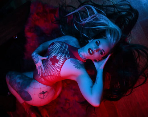 Header of scarahscreams