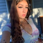 View Lindsey🏳️‍⚧️ (theiconiclindsey) OnlyFans 93 Photos and 40 Videos for free 

 profile picture