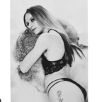 View Crystal Honeycheeks💋✨ (u130322282) OnlyFans 49 Photos and 32 Videos leaked 

 profile picture